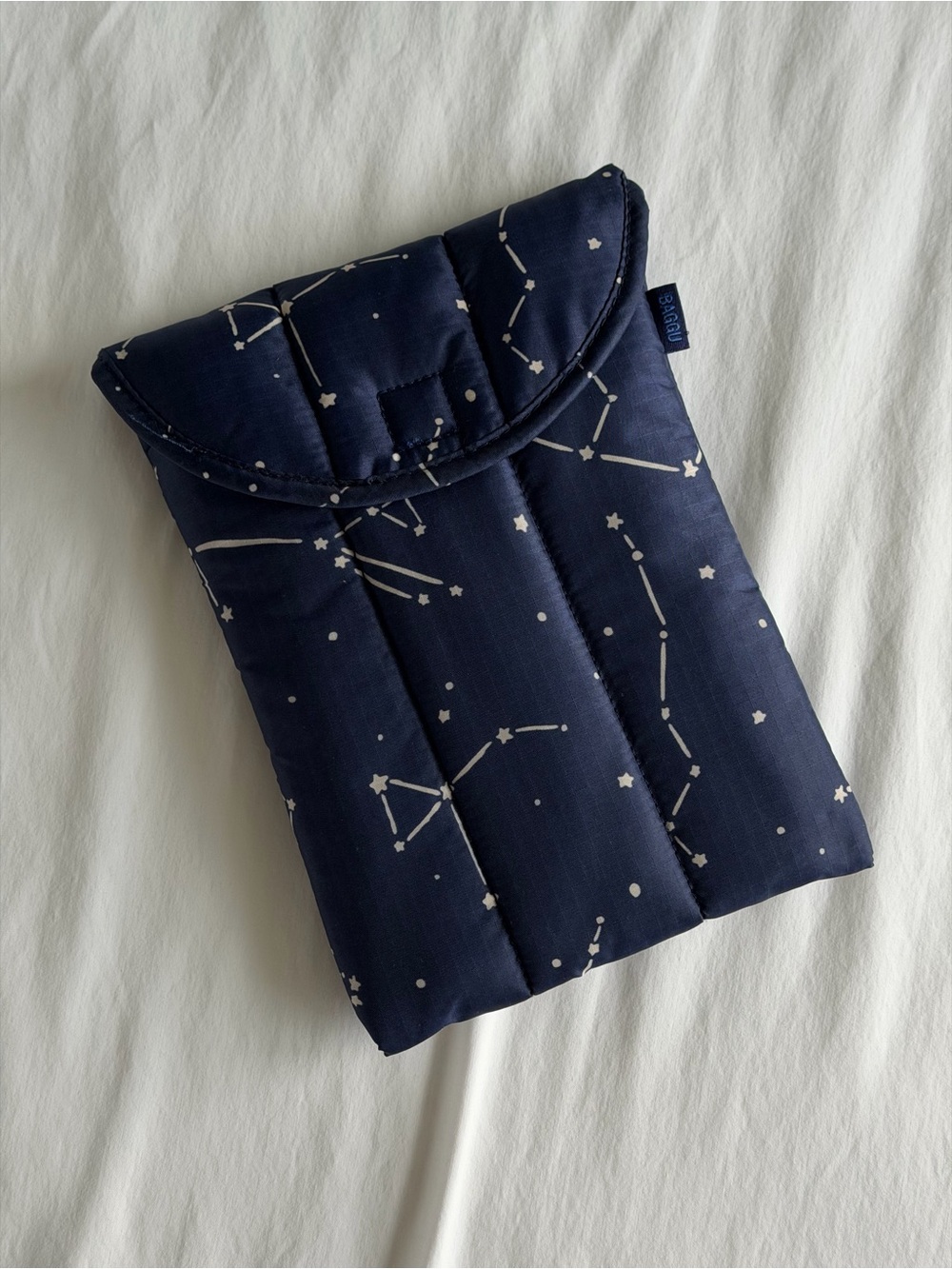 BAGGU | Puffy Tablet Sleeve 8” in Constellation Print Midnight